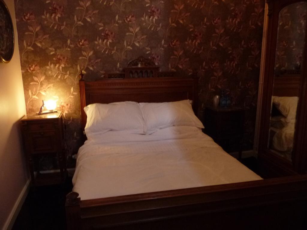 Chateau Lezat - Chambres D'Hotes Ла-Сутеррен Номер фото