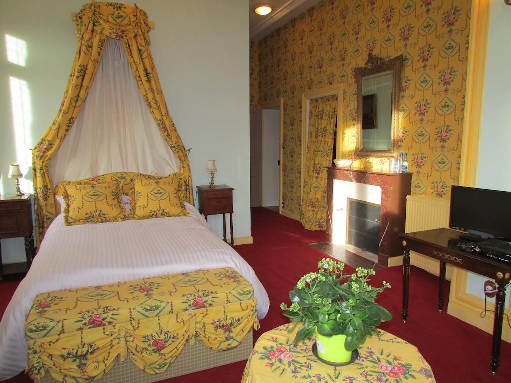 Chateau Lezat - Chambres D'Hotes Ла-Сутеррен Номер фото